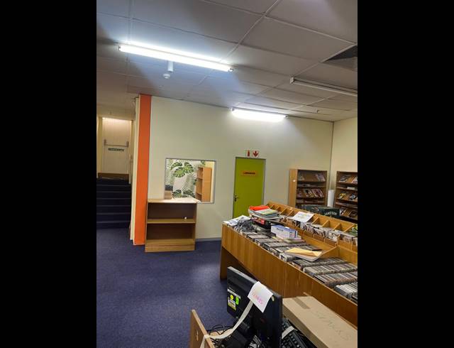 1,096M² OFFICE TO LET IN GLENWOOD